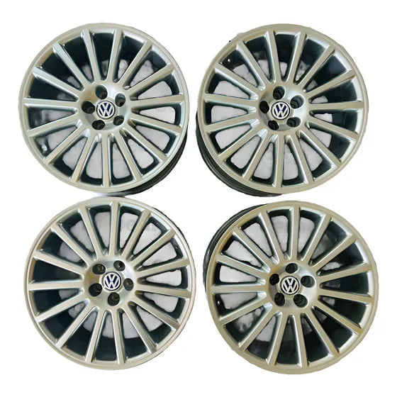 Rines Nuevos Originales Volkswagen Aristos 18 X 7.5 Et35 Gris