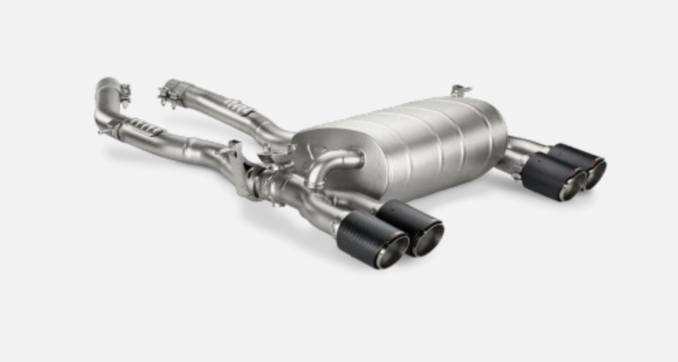 Escape Akrapovic BMW M3 Línea Slip-On con Fibra de Carbono Puntas