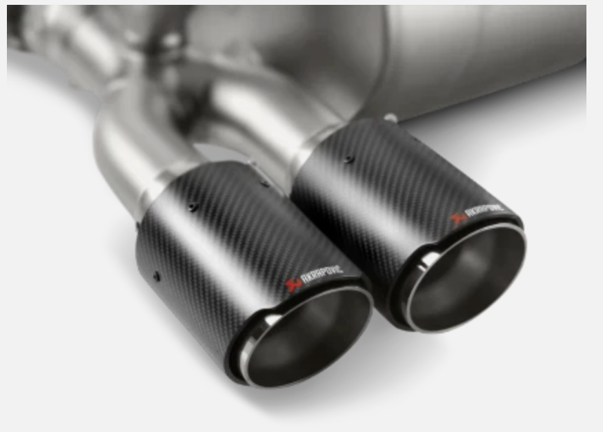 Escape Akrapovic BMW M3 Línea Slip-On con Fibra de Carbono Puntas