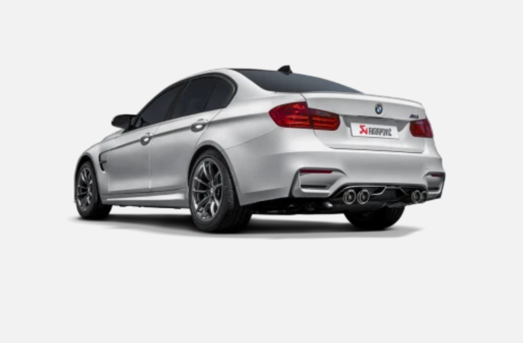 Escape Akrapovic BMW M3 Línea Slip-On con Fibra de Carbono Puntas