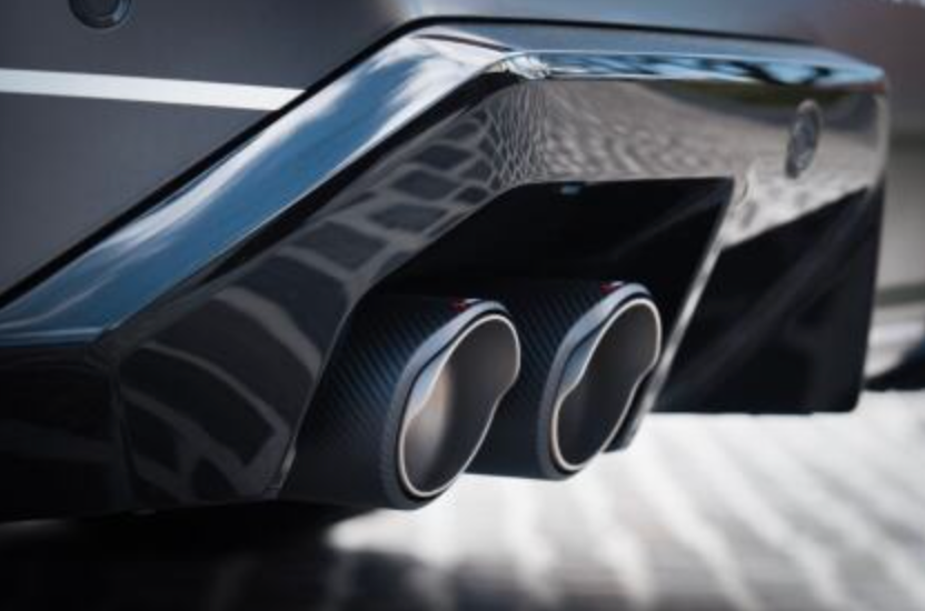 Juego de Puntas de Escape Akrapovic (Fibra de Carbono) BMW M5 2024+