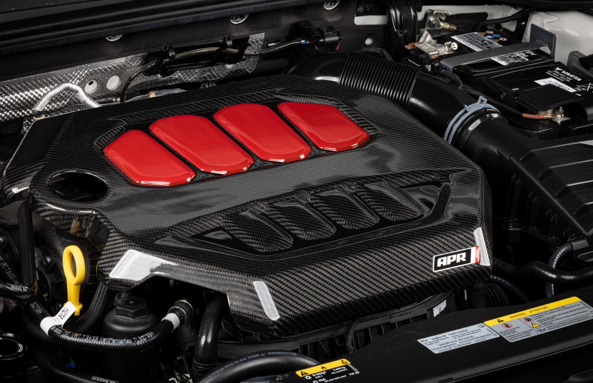 APR Engine Cover - 2.0T EA888.4  Fibra de carbono