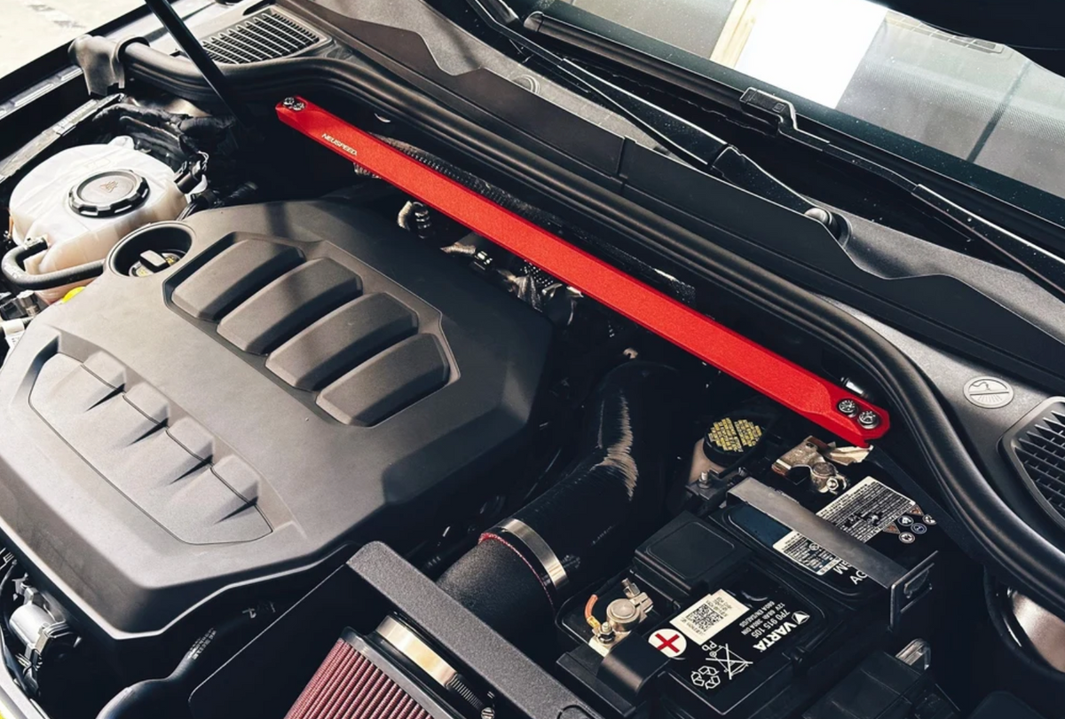 Barra de Refuerzo Superior Neuspeed (Delantera) - VW Mk7 / Mk8
