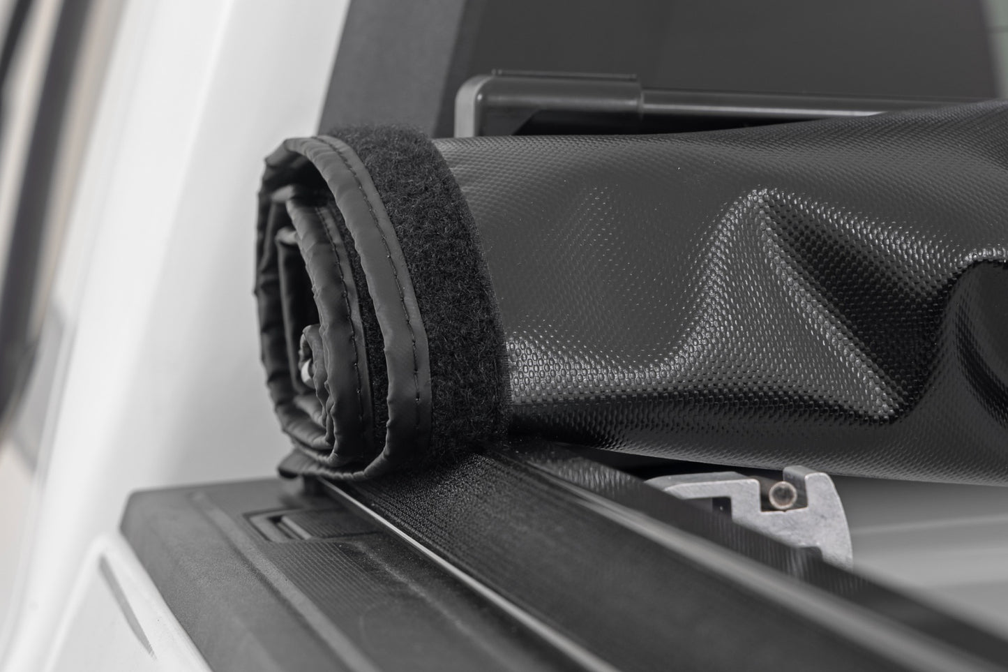 Cubierta de Batea Enrollable Suave (Soft Roll-Up) Rough Country Chevy/GMC Colorado/Canyon